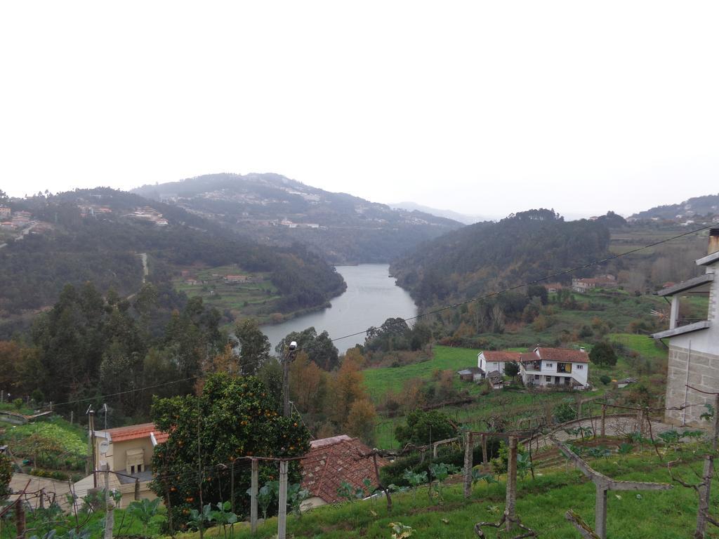 Penzion Bernardes House Castelo de Paiva Exteriér fotografie